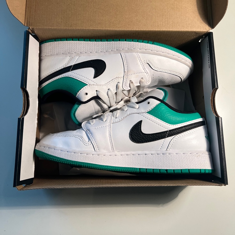 Air Jordan 1 Low GS White/Stadium Green/Lucky Green/Black